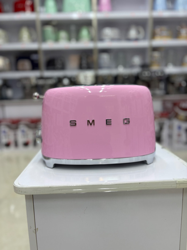 توستر اسمگ SMEG TSF01RDEU